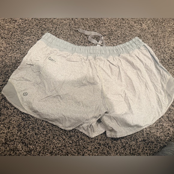 lululemon athletica Pants - Lululemon hotty hot shorts